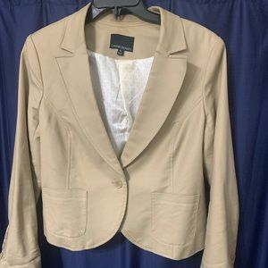 Tan 1 button blazer with lining 2 functional pockets
